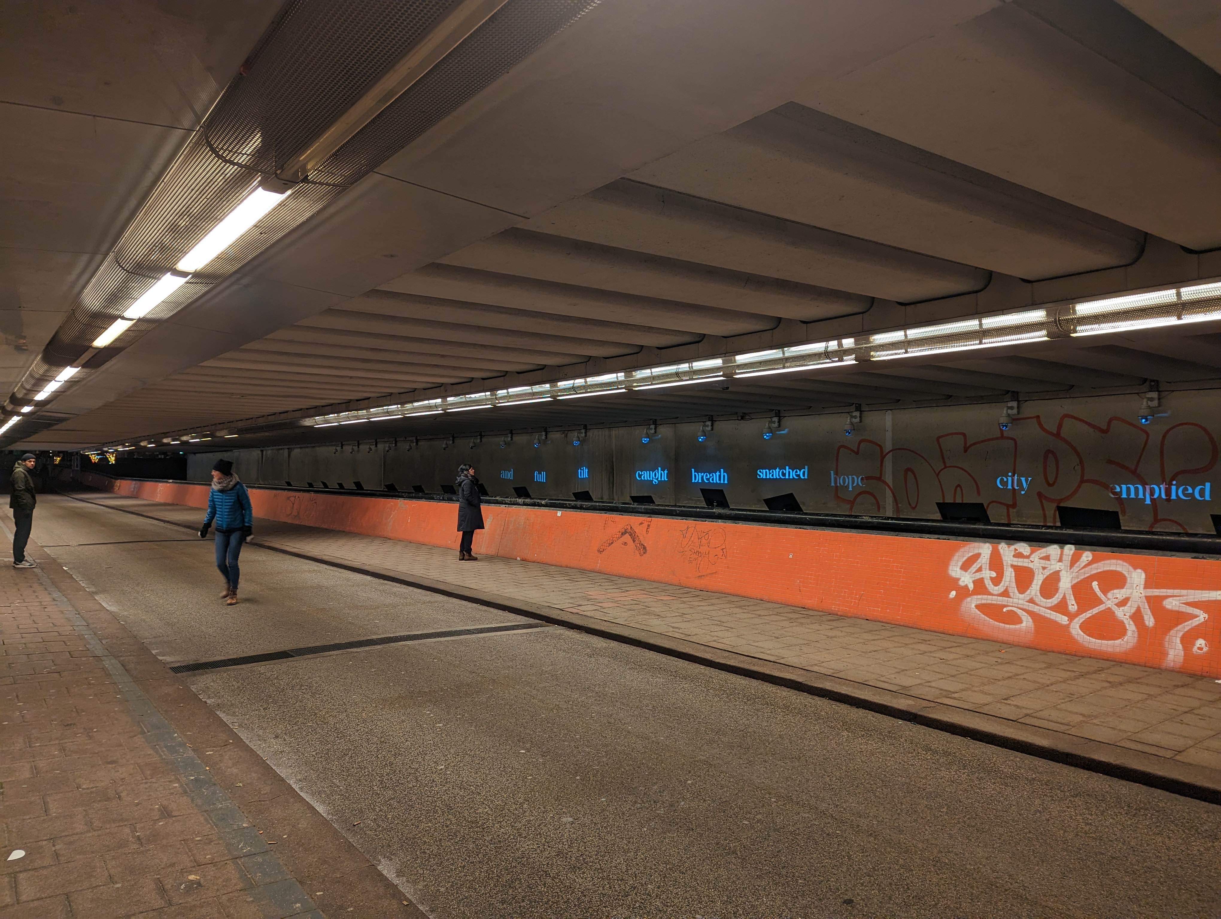 Poëzie in de Van Sijpesteijntunnel bij station Utrecht Centraal